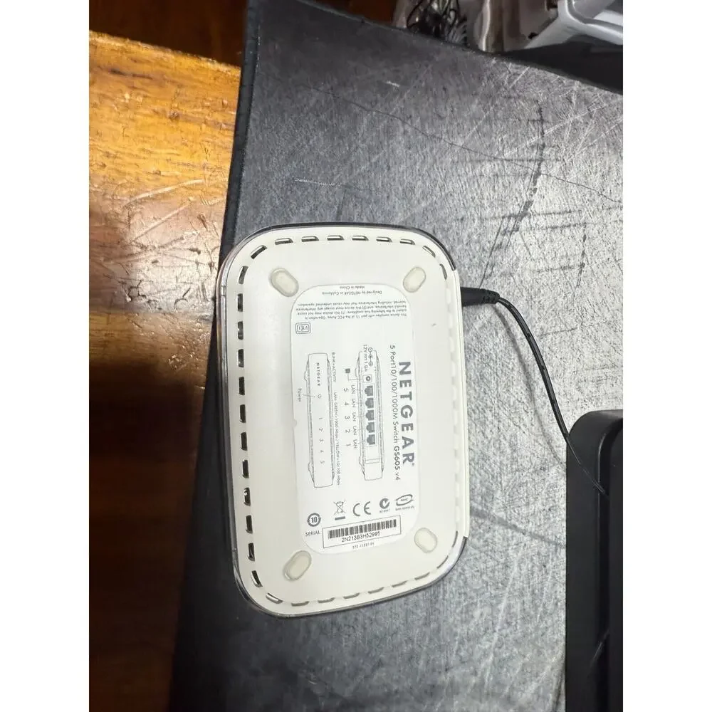 NETGEAR GS605 5 Port Gigabit Ethernet Switch‎ - Fair Condtion